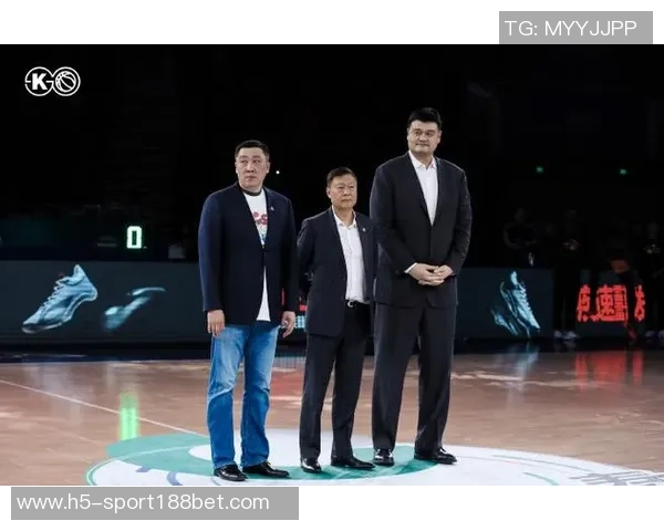 上海俱乐部庆祝成立30周年李秋平姚明共同出席盛典活动 上海俱乐部庆祝成立30周年李秋平姚明共同出席盛典活动