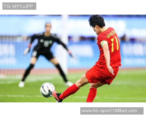 中国女足上半场领先乌兹别克邵子钦制造点球并成功罚入控球率超八成